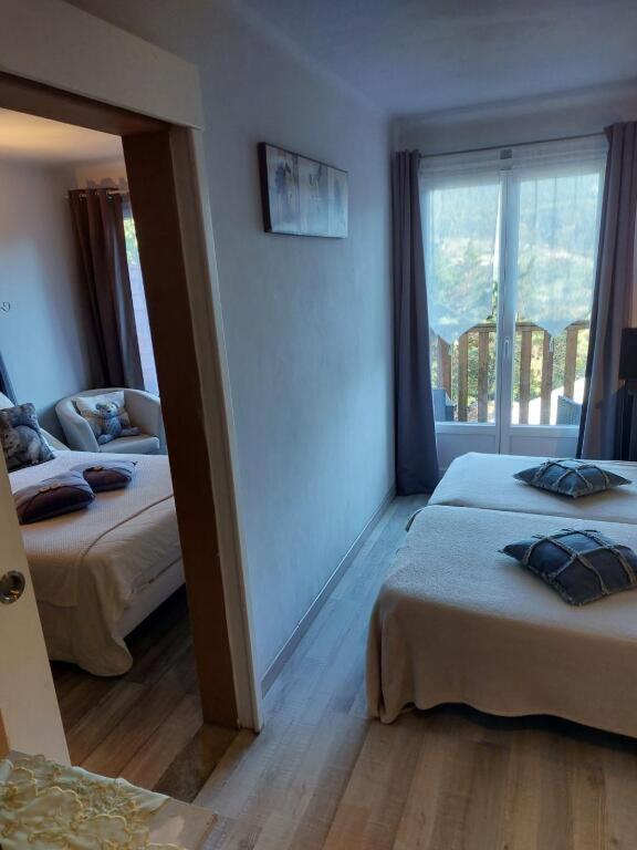 Hotel & Restaurant Le Chalvet Embrun Εξωτερικό φωτογραφία
