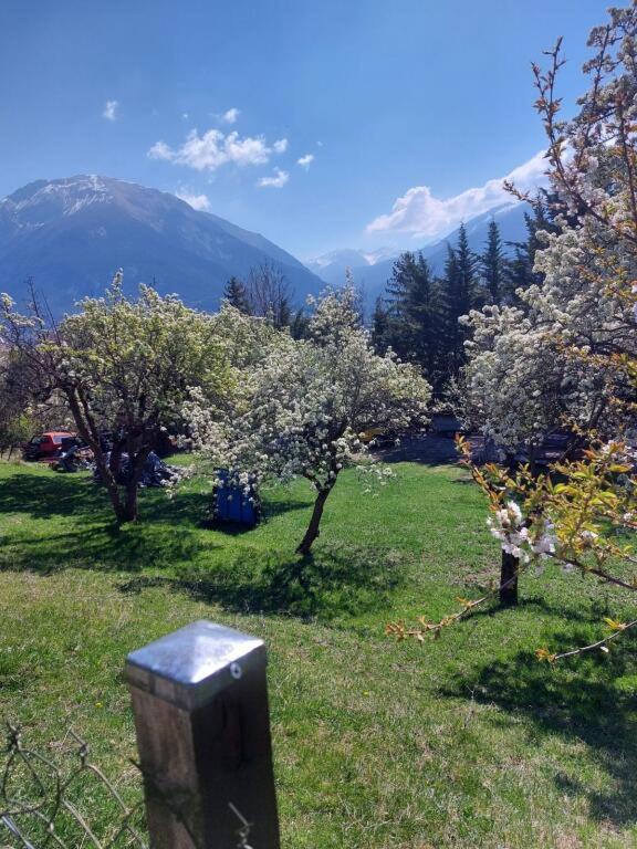 Hotel & Restaurant Le Chalvet Embrun Εξωτερικό φωτογραφία