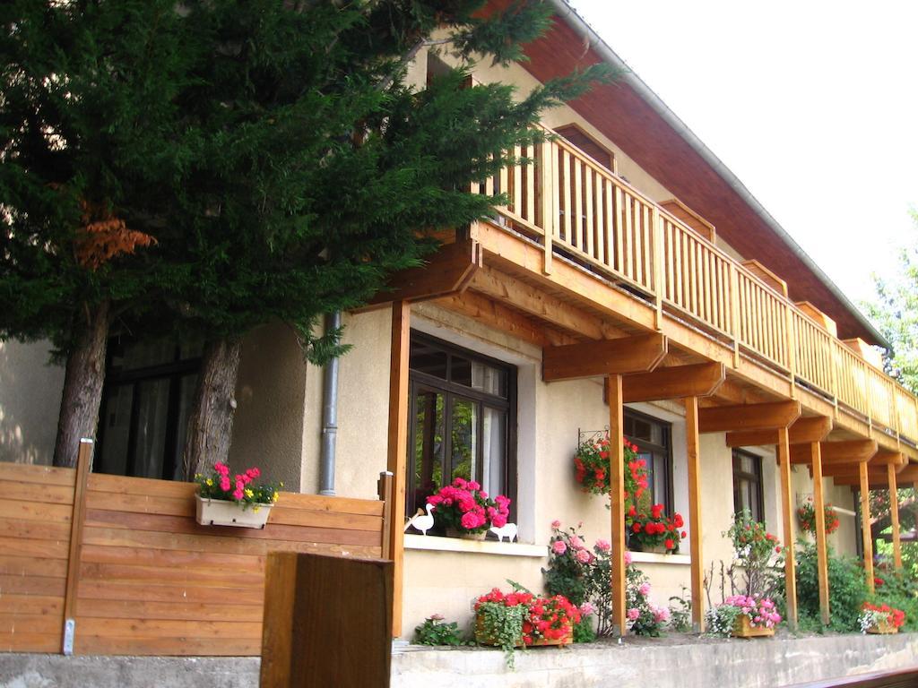 Hotel & Restaurant Le Chalvet Embrun Εξωτερικό φωτογραφία